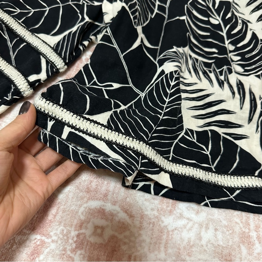 Linen 🖤 Banana Leaf Balloon Sleeve Blouse - Picture 7 of 11